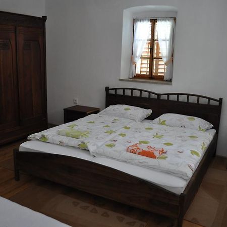 Apartments Koptur Skocjan  Pokoj fotografie