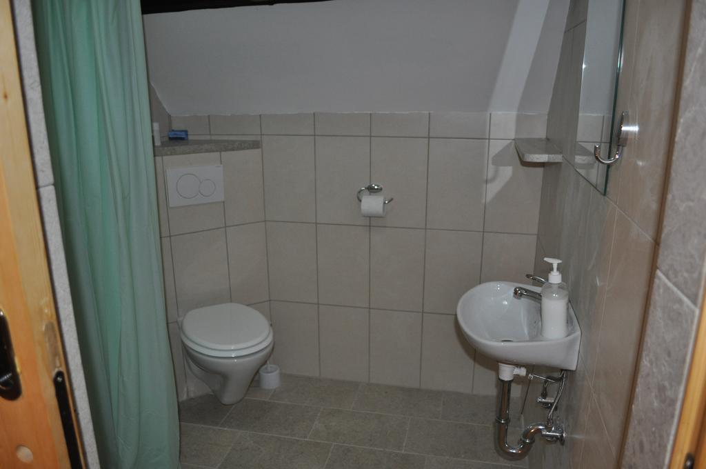 Apartments Koptur Skocjan  Pokoj fotografie